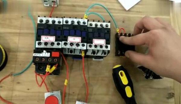 Y系列高壓三相異步電動(dòng)機(jī)的功率控制需要哪些元件？